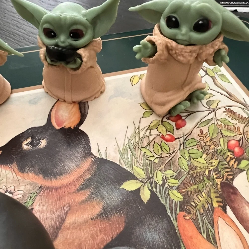 6 Baby Grogu figurines